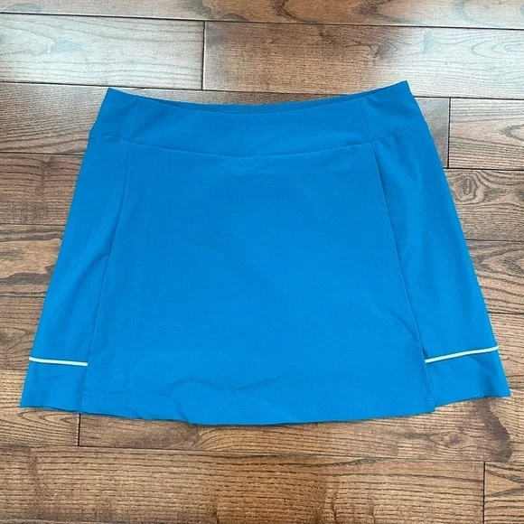 Oakley Golf Skort with built in shorts and high rise - Picture 4 of 8